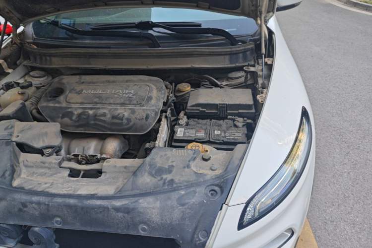 Used Jeep Cherokee 2016 2.4L Leading Edition Engine Bay Left