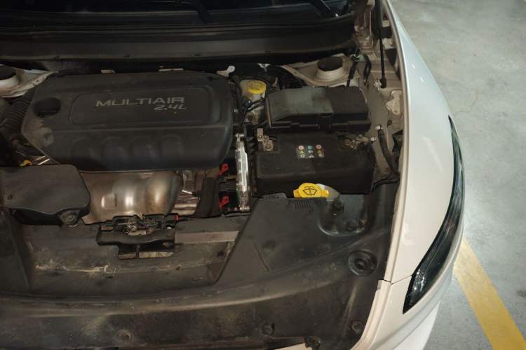 Used Jeep Cherokee 2016 2.4L 75th Anniversary Edition Engine Bay Left