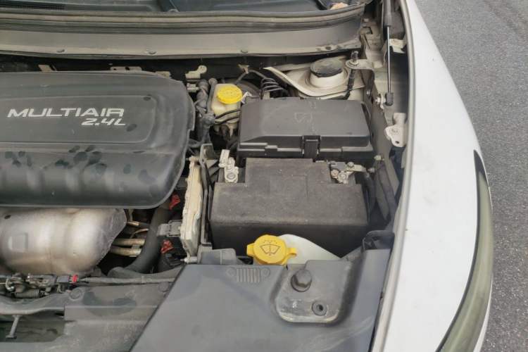 Used Jeep Cherokee 2016 2.4L 75th Anniversary Edition Engine Bay Left