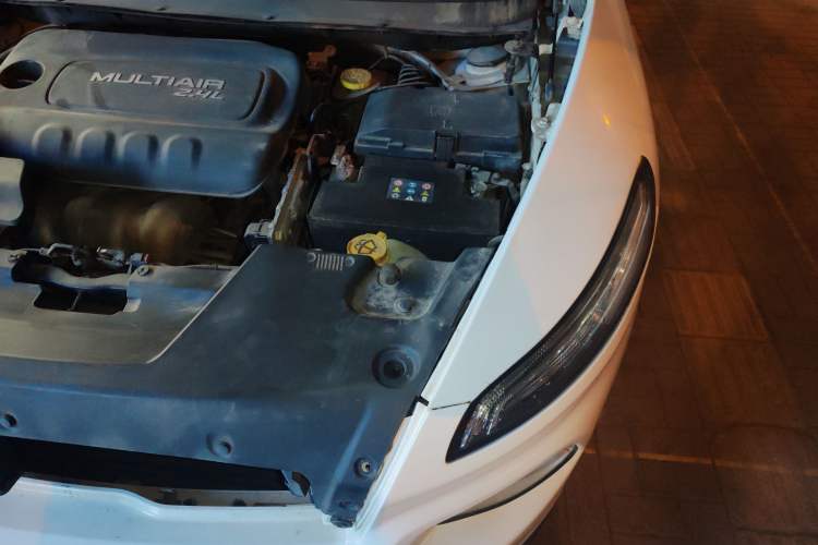 Used Jeep Cherokee 2016 2.4L Leading Smart Version Engine Bay Left