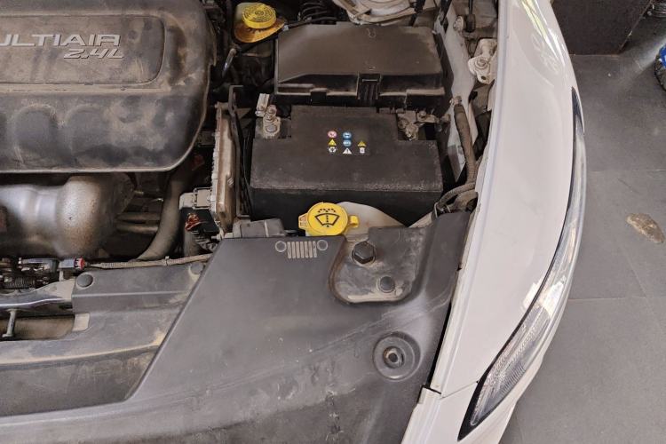 Used Jeep Cherokee 2016 2.4L All-in-One Edition Engine Bay Left