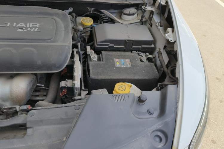 Used Jeep Cherokee 2016 2.4L Professional Edition Engine Bay Left