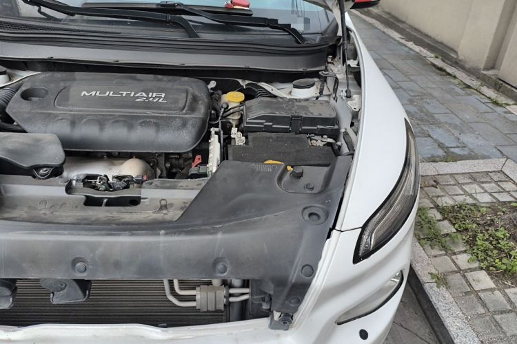 Used Jeep Cherokee 2016 2.4L Superior Edition Engine Bay Left