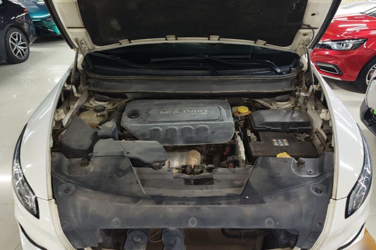 Used Jeep Cherokee 2016 2.4L Leading Edition Engine Bay