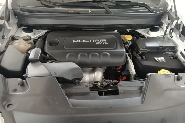 Used Jeep Cherokee 2016 2.4L Leading Edition Engine Bay