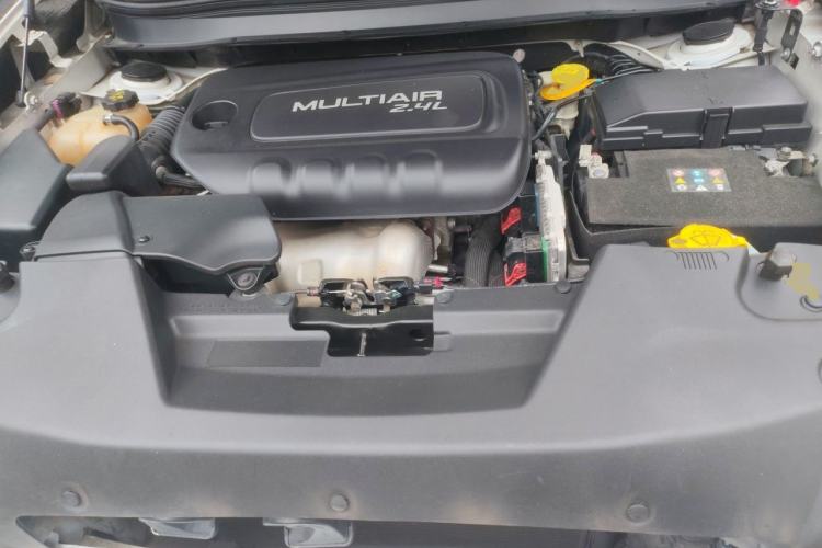 Used Jeep Cherokee 2016 2.4L Leading Edition Engine Bay