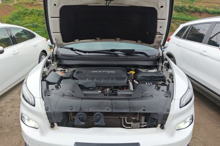 Used Jeep Cherokee 2016 2.4L Professional Edition Engine Bay