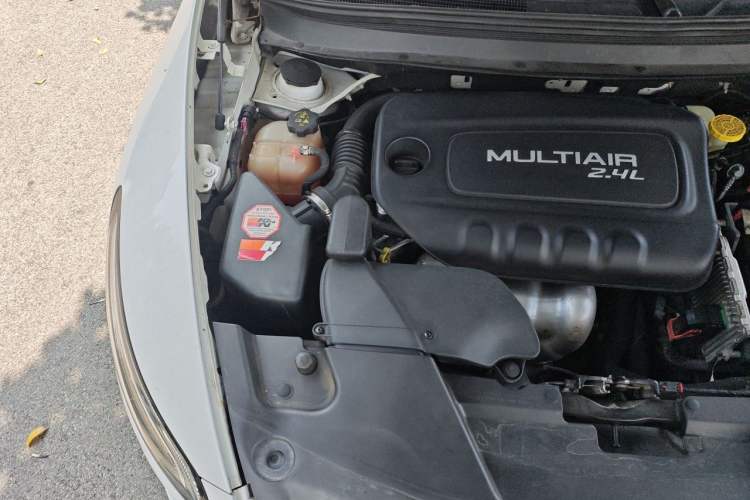 Used Jeep Cherokee 2016 2.4L Superior Edition Engine Bay Right