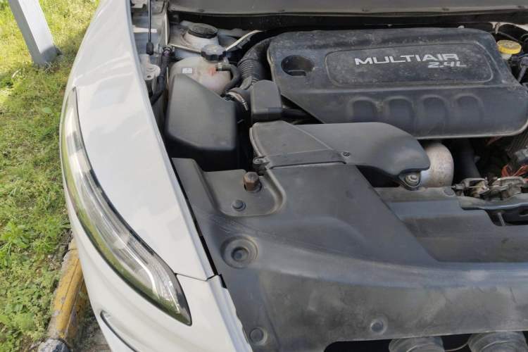 Used Jeep Cherokee 2016 2.4L Professional Smart Version Engine Bay Right