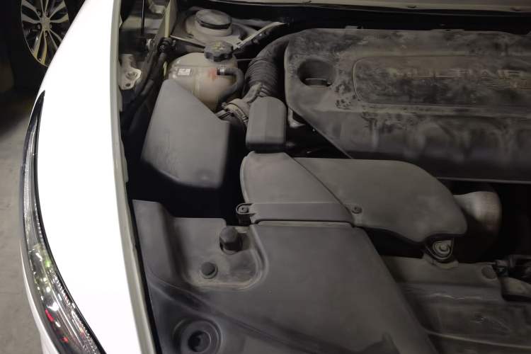 Used Jeep Cherokee 2016 2.4L Professional Smart Version Engine Bay Right