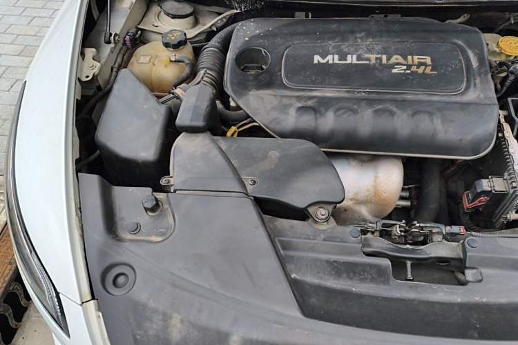 Used Jeep Cherokee 2016 2.4L Leading Edition Engine Bay Right