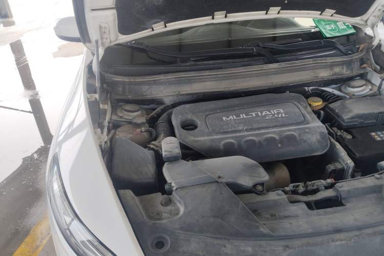 Used Jeep Cherokee 2016 2.4L Leading Edition Engine Bay Right