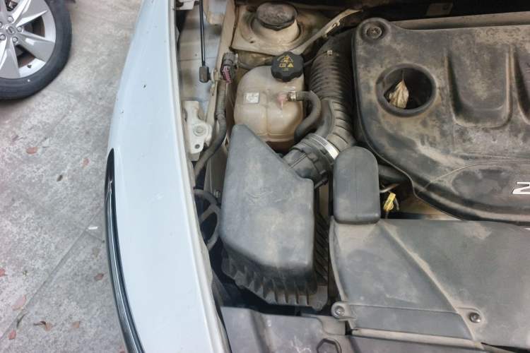 Used Jeep Cherokee 2016 2.0L Superior Edition Engine Bay Right