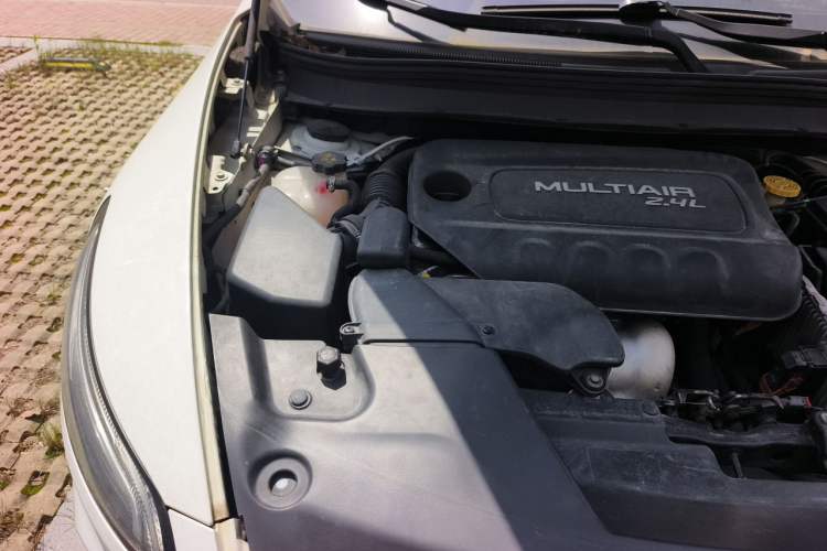 Used Jeep Cherokee 2016 2.4L All-in-One Edition Engine Bay Right