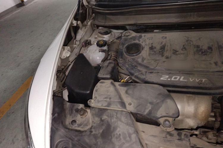 Used Jeep Cherokee 2016 2.0L Superior Edition Engine Bay Right