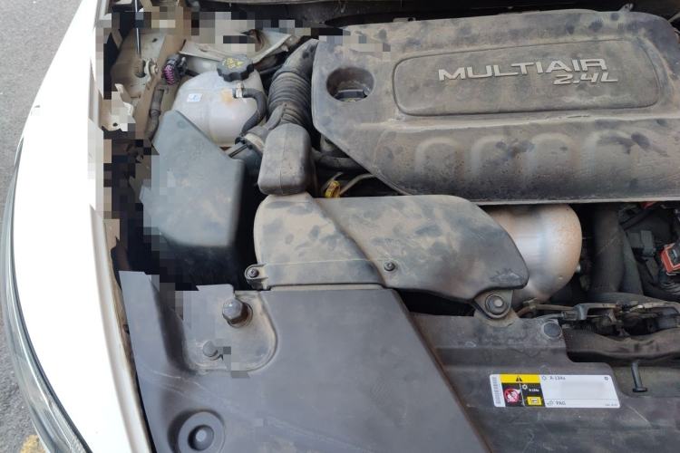 Used Jeep Cherokee 2016 2.4L Leading Edition Engine Bay Right