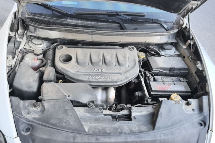 Used Jeep Cherokee 2016 2.0L Superior Edition Engine Bay