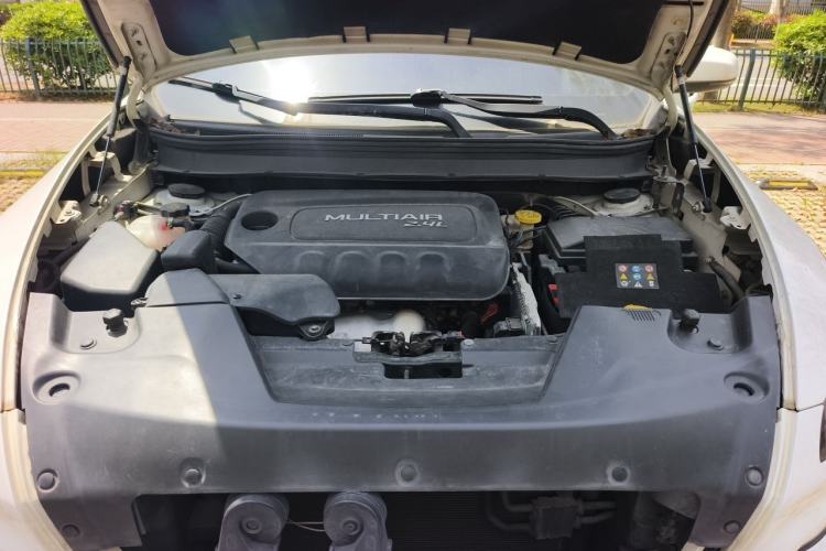 Used Jeep Cherokee 2016 2.4L All-in-One Edition Engine Bay