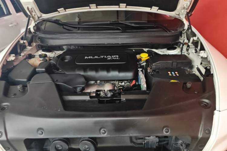 Used Jeep Cherokee 2016 2.4L Professional Edition Engine Bay