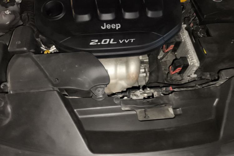 Used Jeep Cherokee 2016 2.0L Smart Version Engine Bay