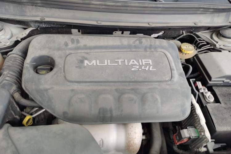 Used Jeep Cherokee 2016 2.4L Professional Edition Engine Bay