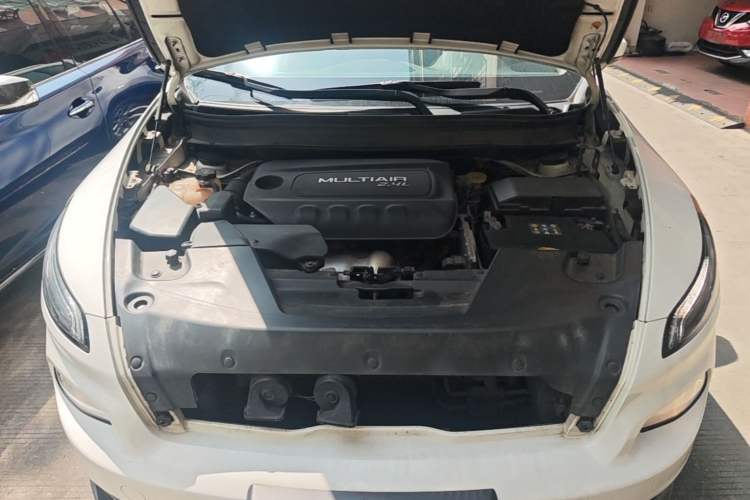 Used Jeep Cherokee 2016 2.4L Leading Edition Engine Bay