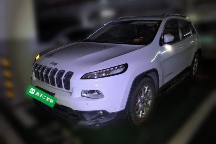 Used Jeep Cherokee 2016 2.4L Leading Edition Guazi used car, China used car export, Used car for sale, Used cars, Cheapest cars for sale