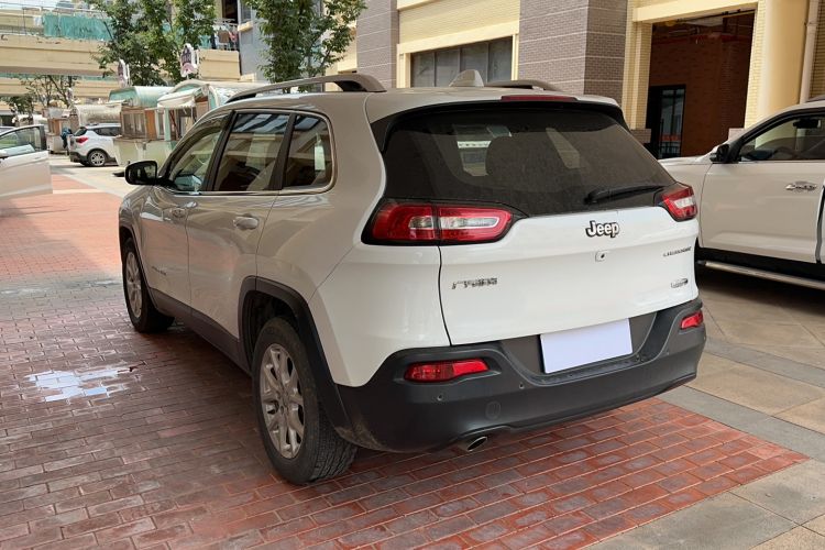 Used Jeep Cherokee 2016 2.0L Superior Edition Exterior 1