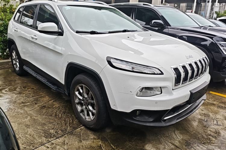 Used Jeep Cherokee 2016 2.4L Professional Smart Version Exterior 1