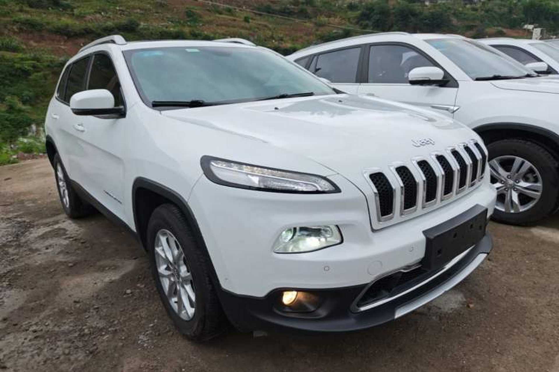 Used Jeep Cherokee 2016 2.4L Professional Edition Exterior 1