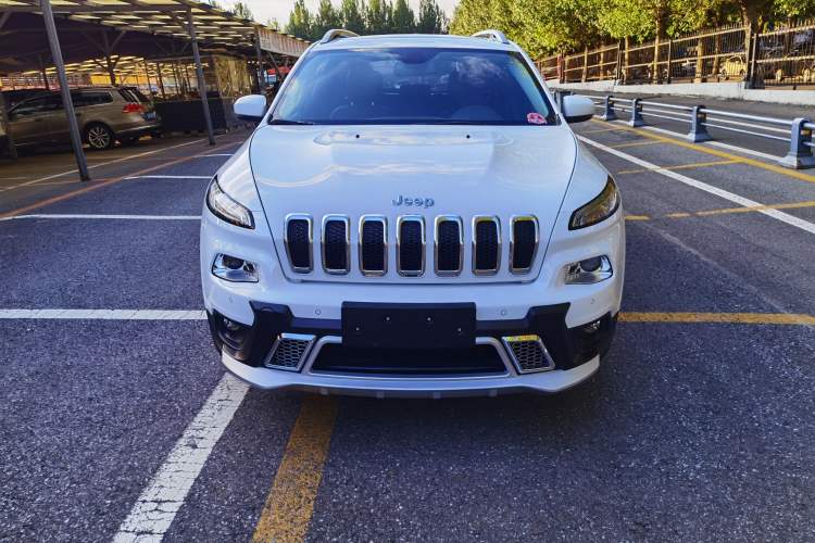 Used Jeep Cherokee 2016 2.4L Leading Smart Version Exterior 1