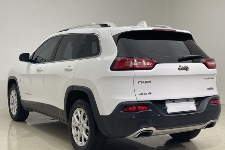 Used Jeep Cherokee 2016 2.4L Professional Edition Exterior 10