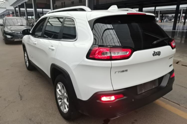 Used Jeep Cherokee 2016 2.4L Leading Edition Exterior 2