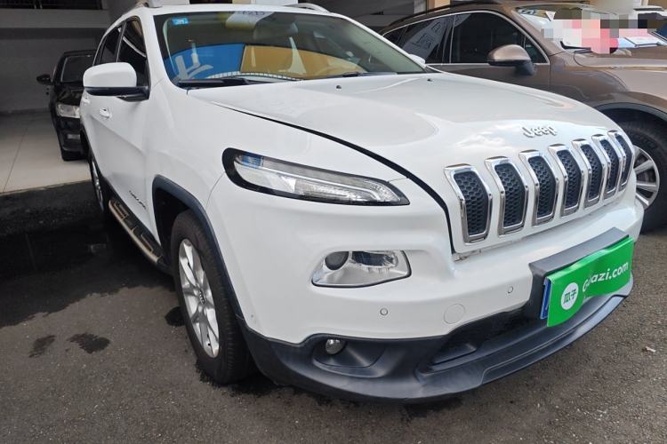 Used Jeep Cherokee 2016 2.4L Leading Edition Exterior 2