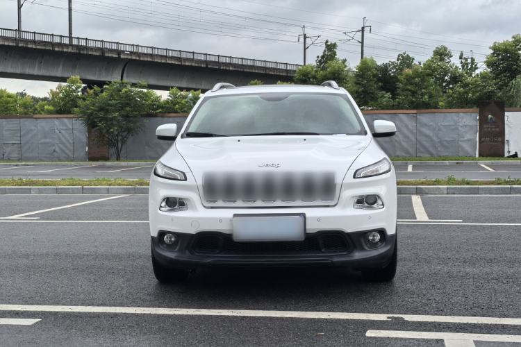 Used Jeep Cherokee 2016 2.4L Leading Edition Exterior 2