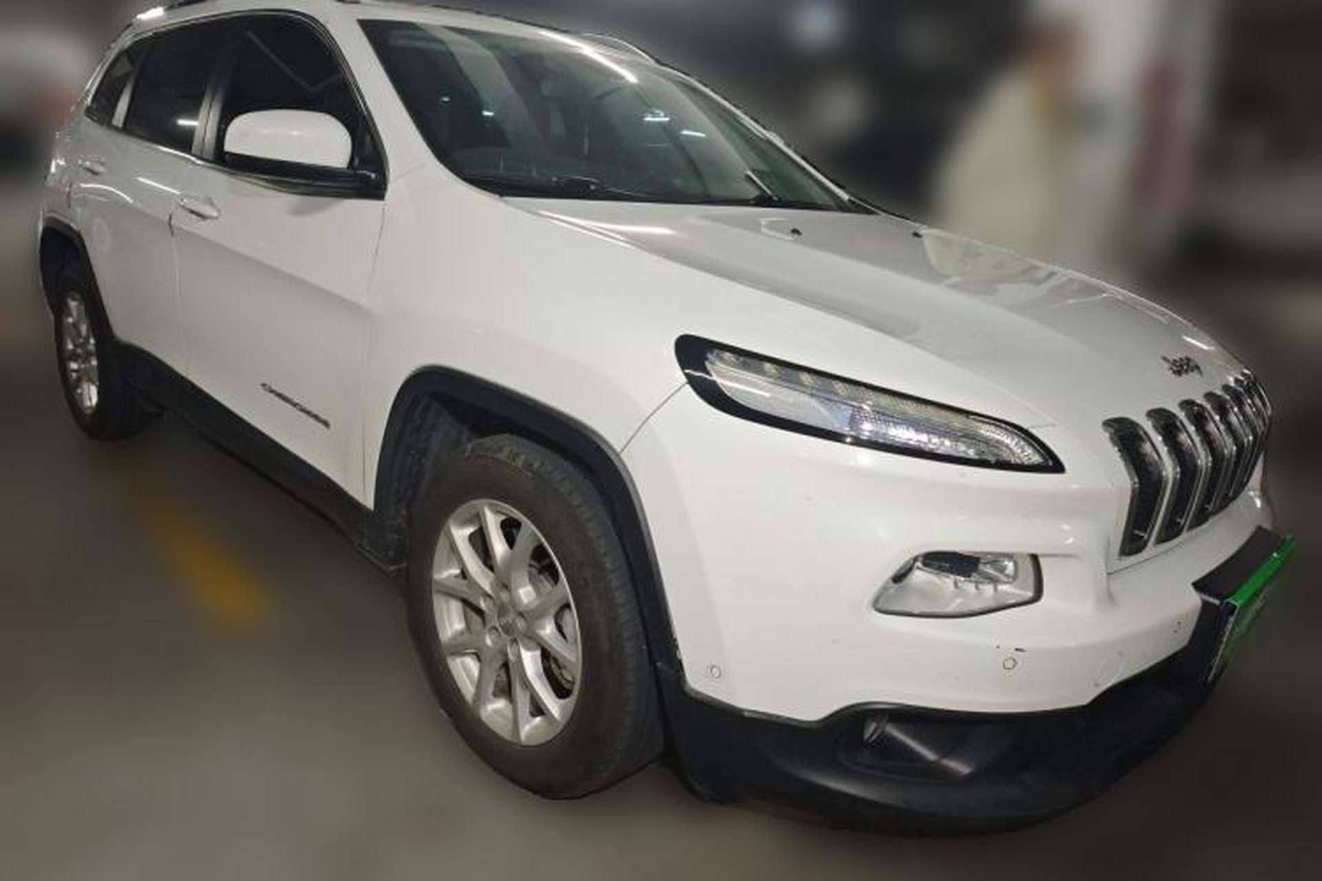 Used Jeep Cherokee 2016 2.0L Superior Edition Exterior 2