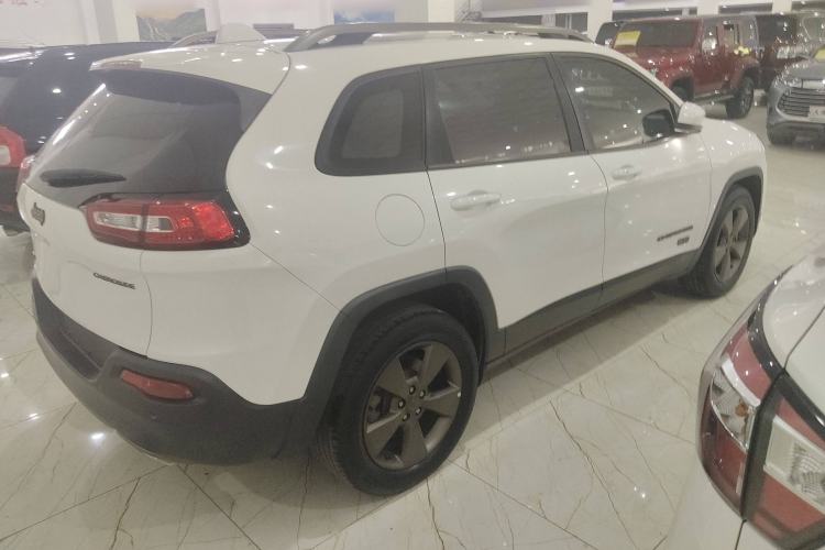 Used Jeep Cherokee 2016 2.4L 75th Anniversary Edition Exterior 3