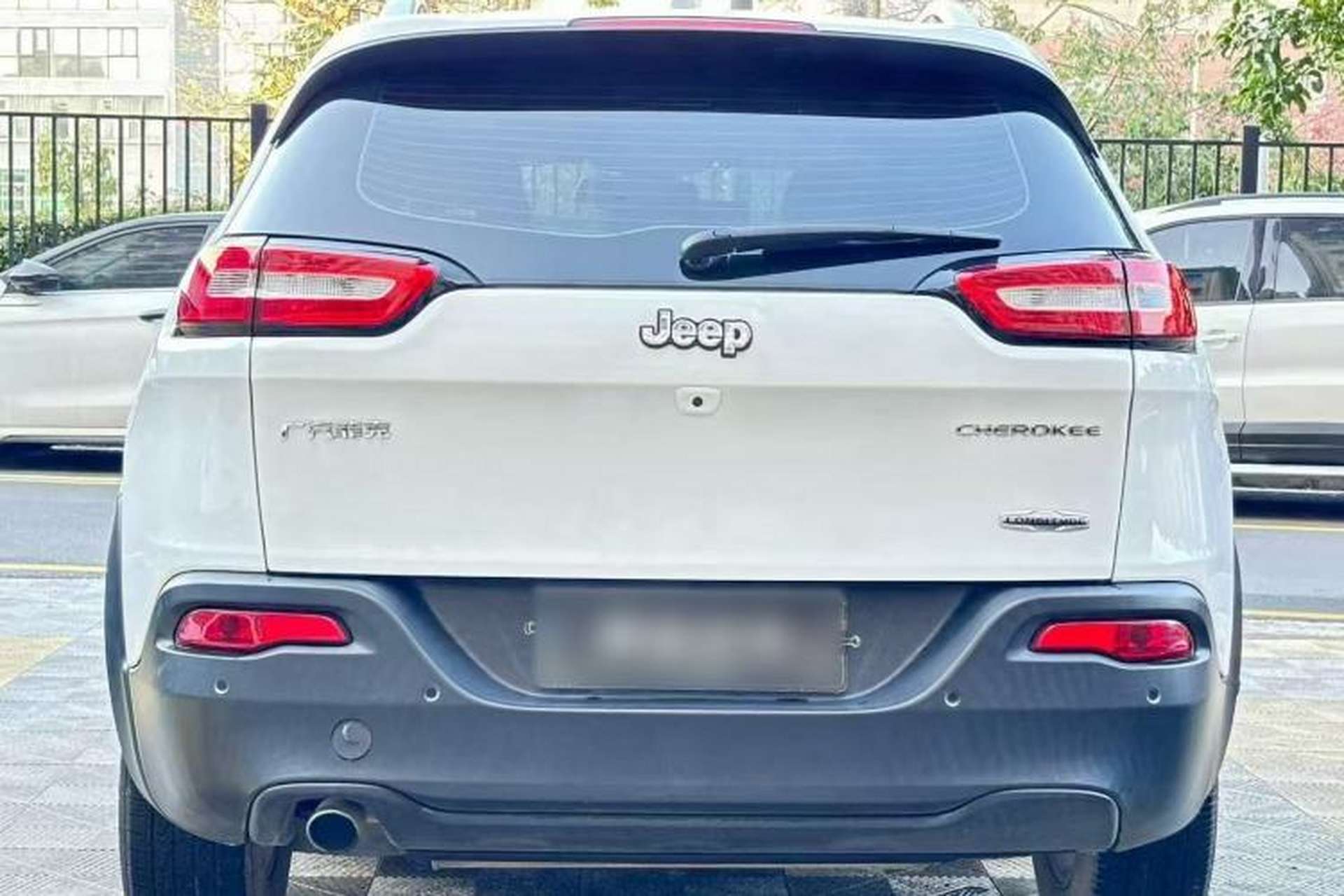Used Jeep Cherokee 2016 2.0L Superior Edition Exterior 3