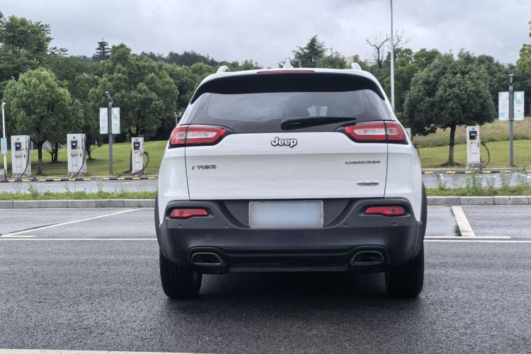Used Jeep Cherokee 2016 2.4L Leading Edition Exterior 3