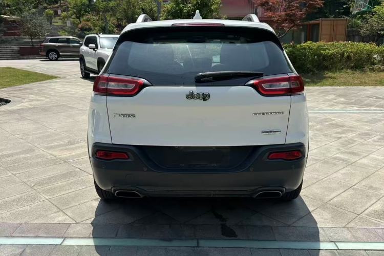 Used Jeep Cherokee 2016 2.4L Leading Edition Exterior 3
