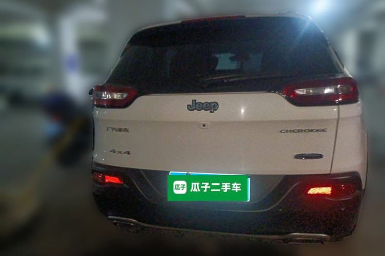 Used Jeep Cherokee 2016 2.4L Professional Edition Exterior 4