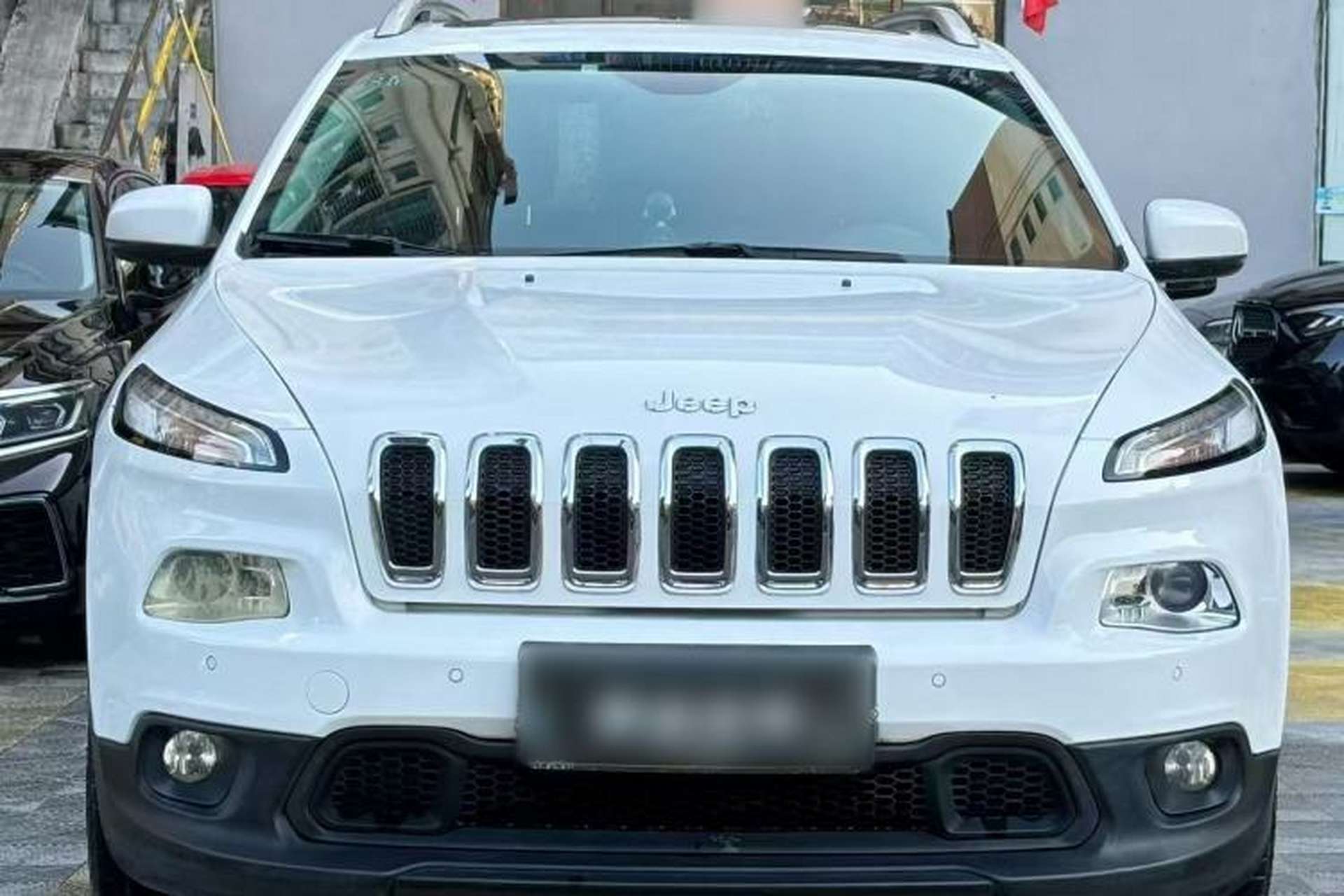 Used Jeep Cherokee 2016 2.0L Superior Edition Exterior 4
