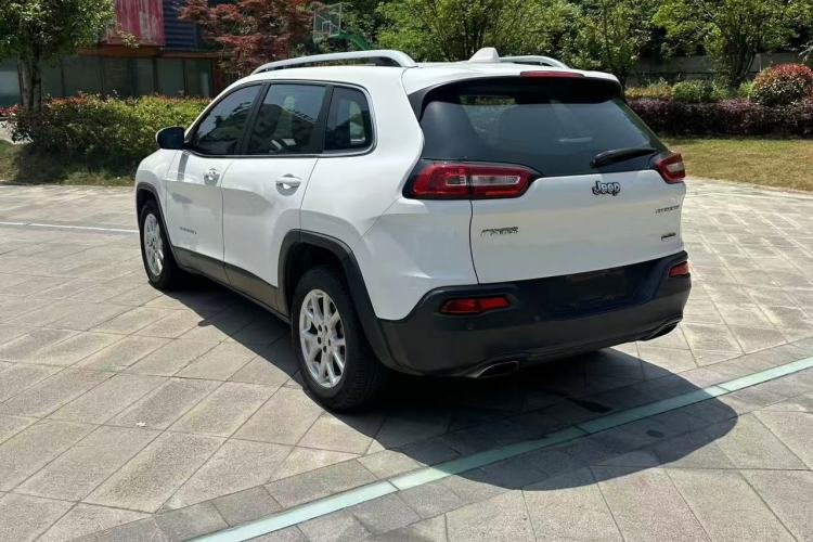 Used Jeep Cherokee 2016 2.4L Leading Edition Exterior 4