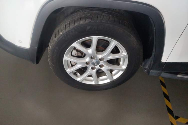 Used Jeep Cherokee 2016 2.4L Leading Smart Version Exterior 4