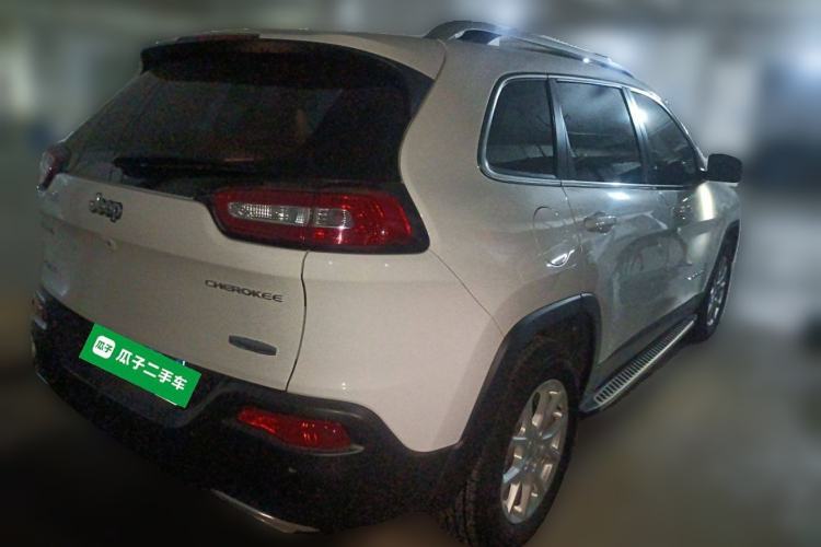 Used Jeep Cherokee 2016 2.4L Professional Edition Exterior 5