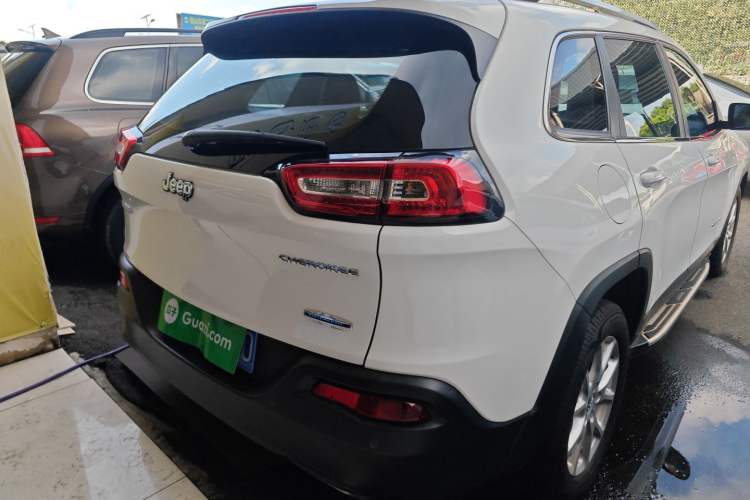 Used Jeep Cherokee 2016 2.4L Leading Edition Exterior 5