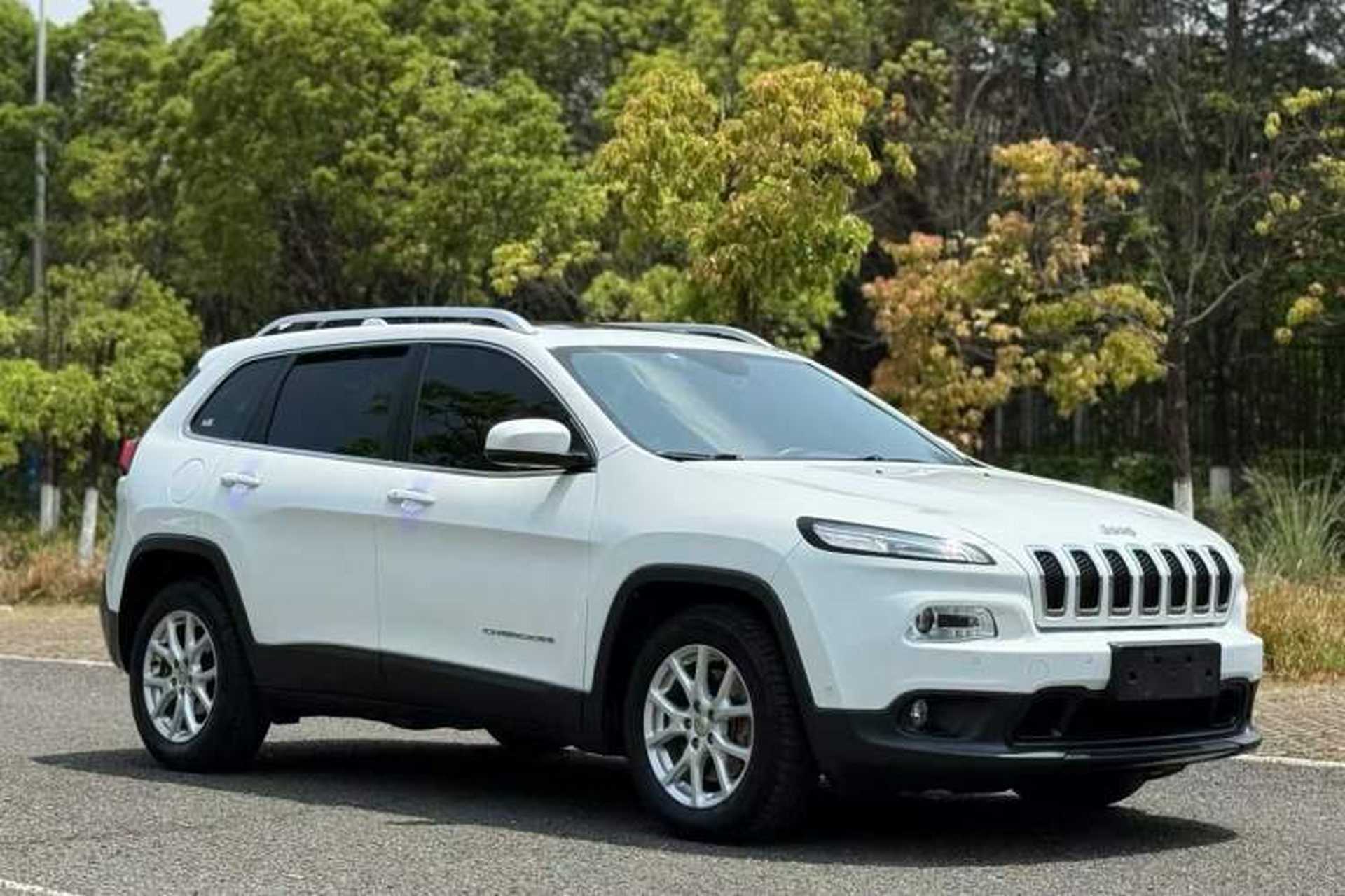 Used Jeep Cherokee 2016 2.4L Leading Edition Exterior 5