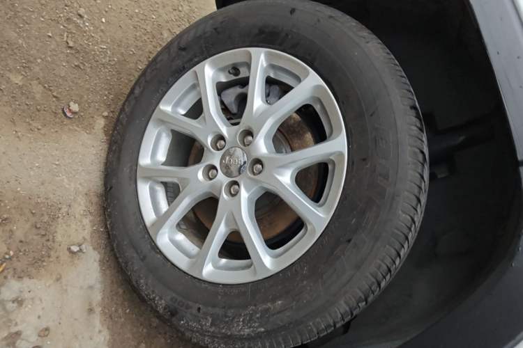 Used Jeep Cherokee 2016 2.4L Professional Edition Exterior 5