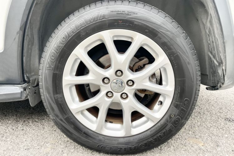 Used Jeep Cherokee 2016 2.0L Superior Edition Exterior 5