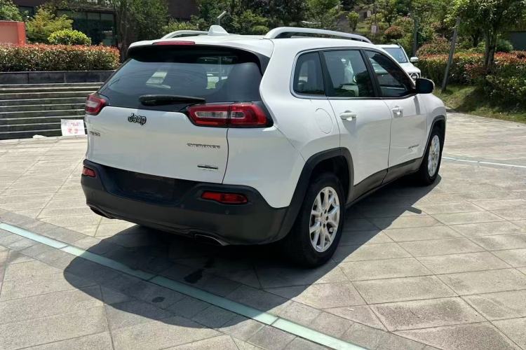 Used Jeep Cherokee 2016 2.4L Leading Edition Exterior 5